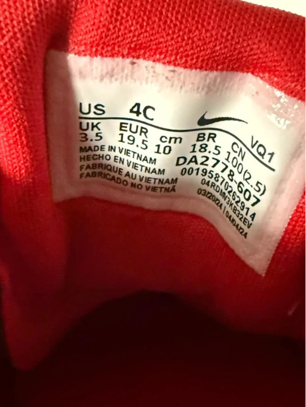 New without tags toddler Nike star runner red size 4c